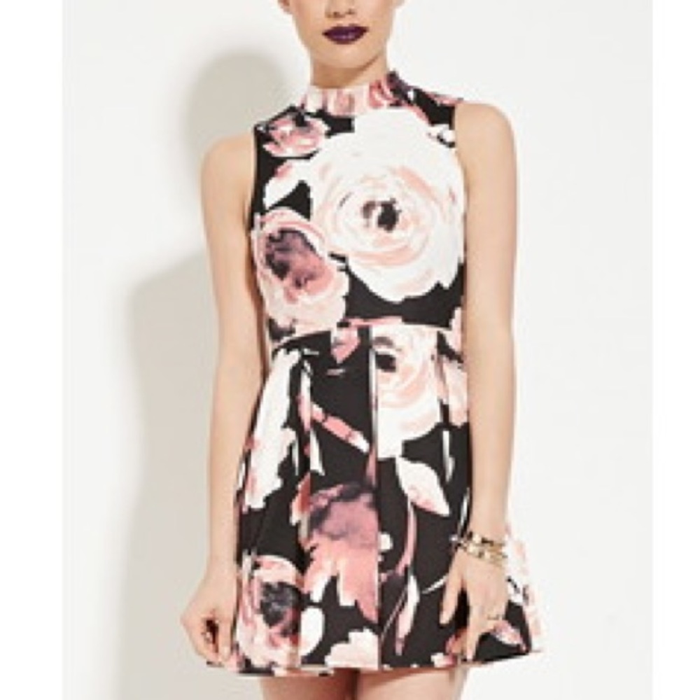 Forever 21 Floral Pleated Dress